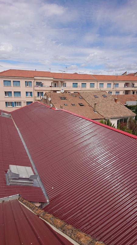 <p>Pose et rénovation de couverture, Bessan</p>